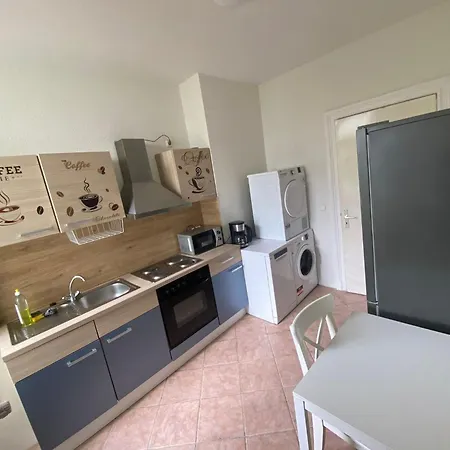 Zentrale - Optimal Fuer Kurz- Oder Langzeitaufenthalte Apartment Neumuenster