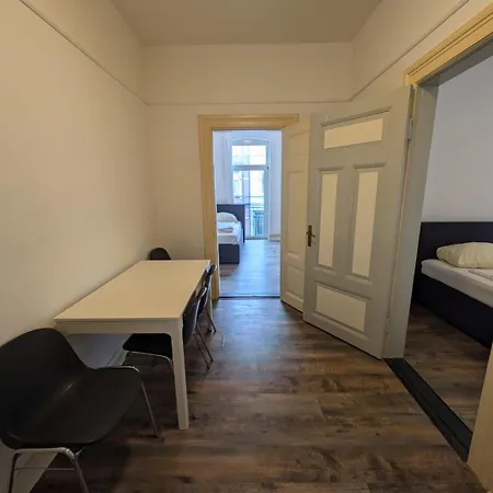 Zentrale - Optimal Für Kurz- Oder Langzeitaufenthalte * Neumünster