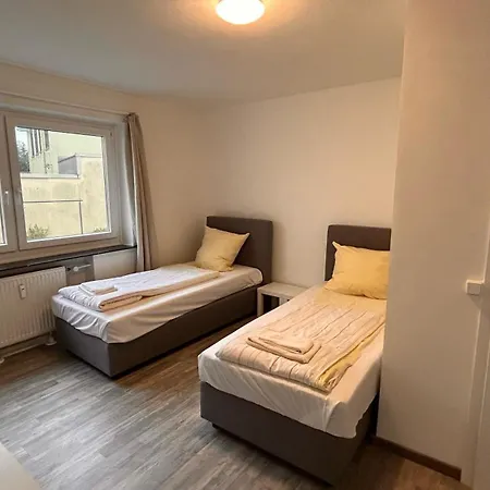 Zentrale - Optimal Fuer Kurz- Oder Langzeitaufenthalte Neumünster