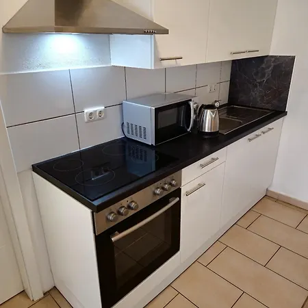 Apartment Zentrale - Optimal Fuer Kurz- Oder Langzeitaufenthalte Neumuenster