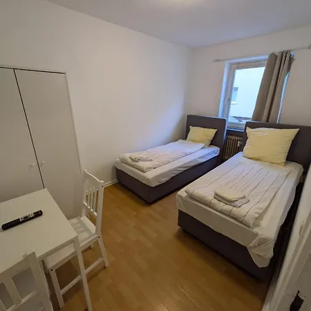 Apartment Zentrale - Optimal Fuer Kurz- Oder Langzeitaufenthalte Neumuenster
